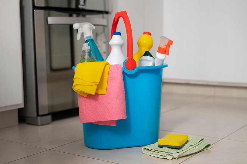 Implementos y productos de limpieza